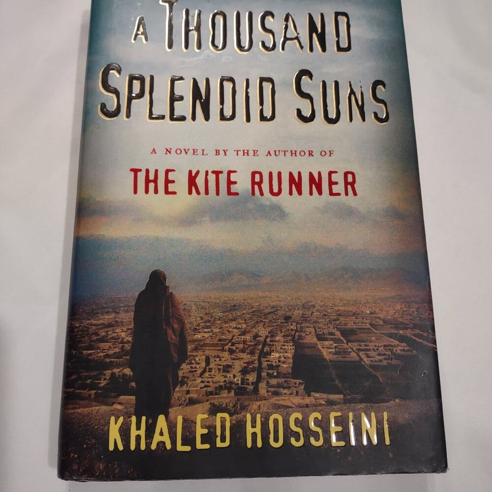 A Thousand Splendid Suns by Khaled Hosseini hardback book
